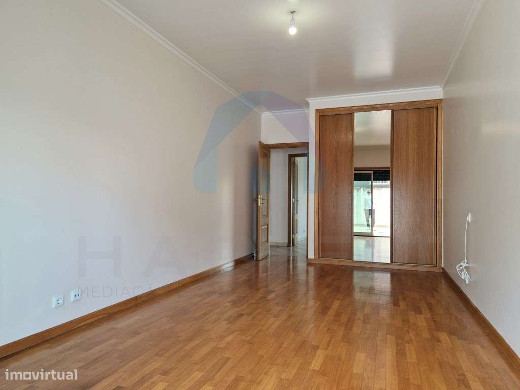 Apartamento T3 com Terraço - Pombal-15