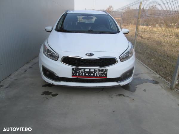 Dezmembrez Kia Ceed 2013 - 1