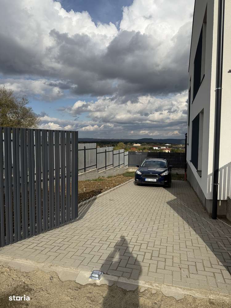 CASA NOUA, PE COLT- cu PIVNITA, POD, 3 Dormitoare- C. Cisnadiei - Imagine principală: 2/10