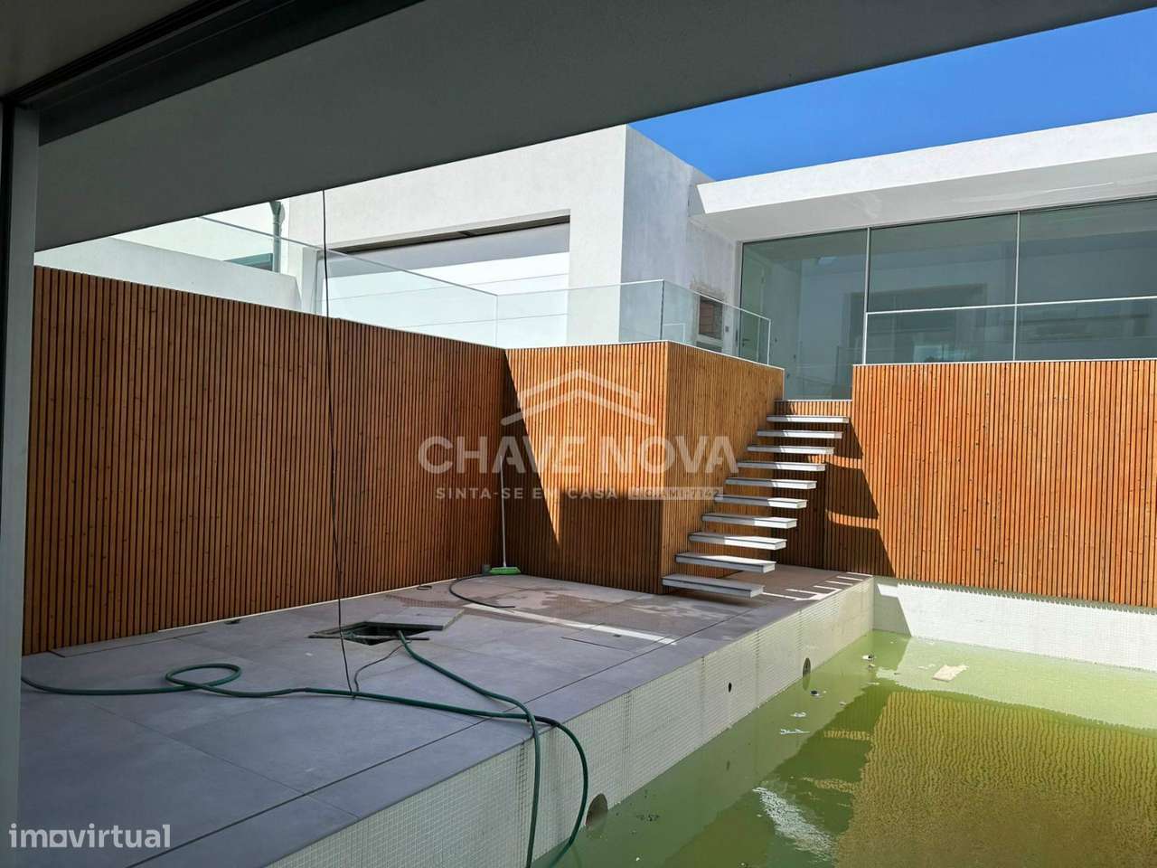 Moradia em Banda V4 Nova c/ Piscina em Canidelo - Grande imagem: 4/24