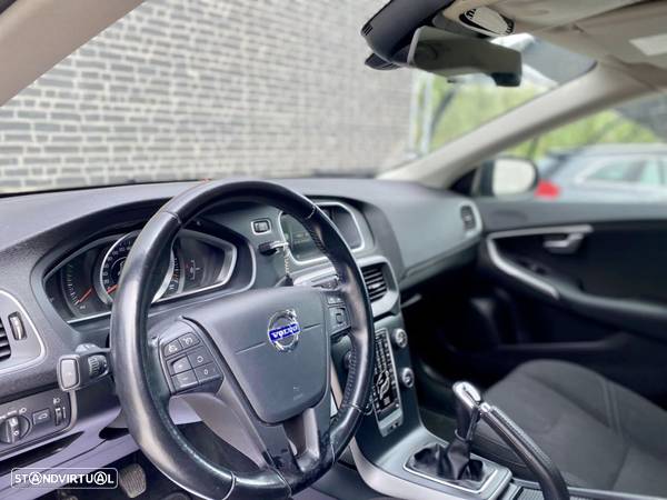 Volvo V40 1.6 D2 Kinetic Eco - 19