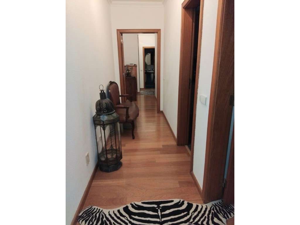 Bairro Salgado - T2 Espetacular com Parqueamento e Arrecadação-12