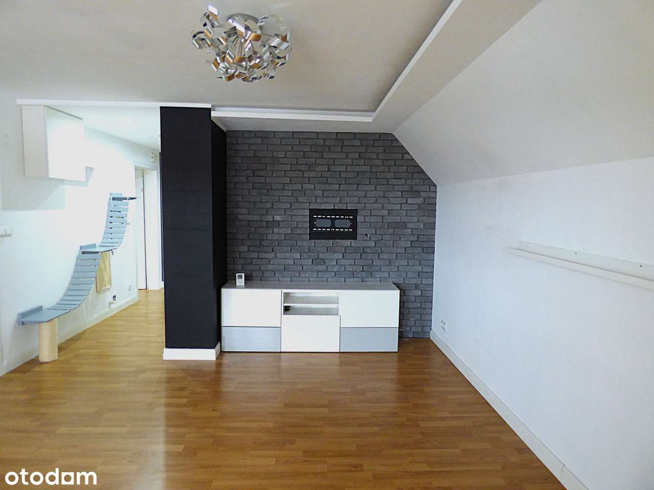 Komfortowe 2 pokoje, garaż, ogród,  klimatyzacja of.2523M-4