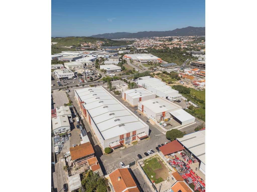Armazém em Rio de Mouro - Grande imagem: 4/14