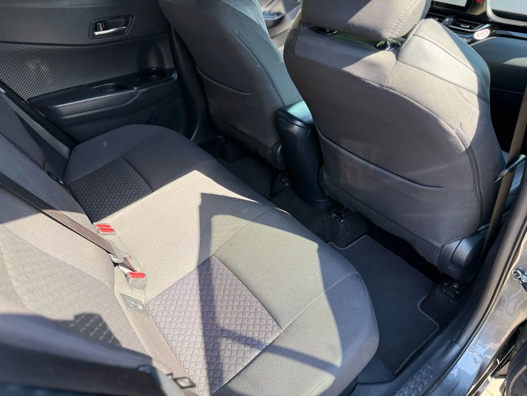 Toyota C-HR 1.8 HSD 122 CP 4x2 CVT Cult - 24