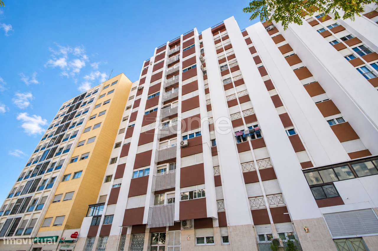 Apartamento T2 Remodelado com Excelente Luminosidade | Marvila, Lisboa-25