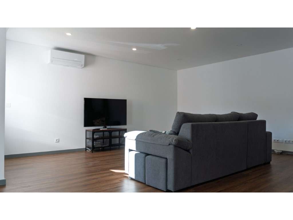 Moradia T3 com Piscina em Sesimbra-18