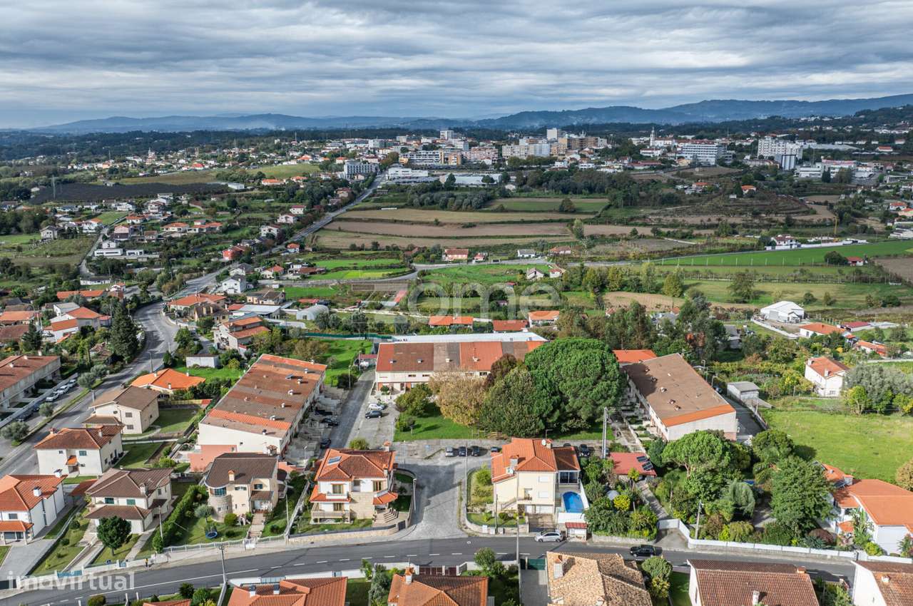 MORADIA EM BANDA T3 EM AMARES - Grande imagem: 4/33