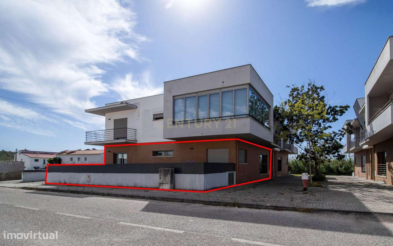 T3 com Terraço de 63 m² e Garagem de 70 m² | Comeira, Marinha Grande-29