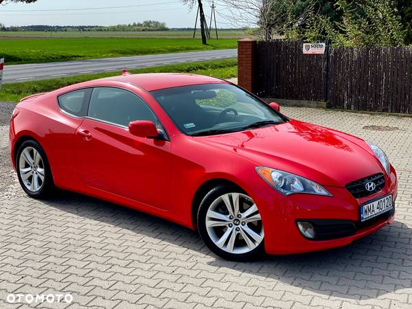 Hyundai Genesis Coupe - 24