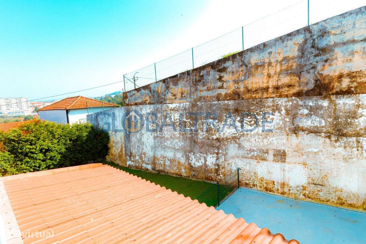Moradia T3 com Terraço em Valbom-42