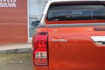 Toyota Hilux 2.4 D-4D 4WD Premium Edition - 19