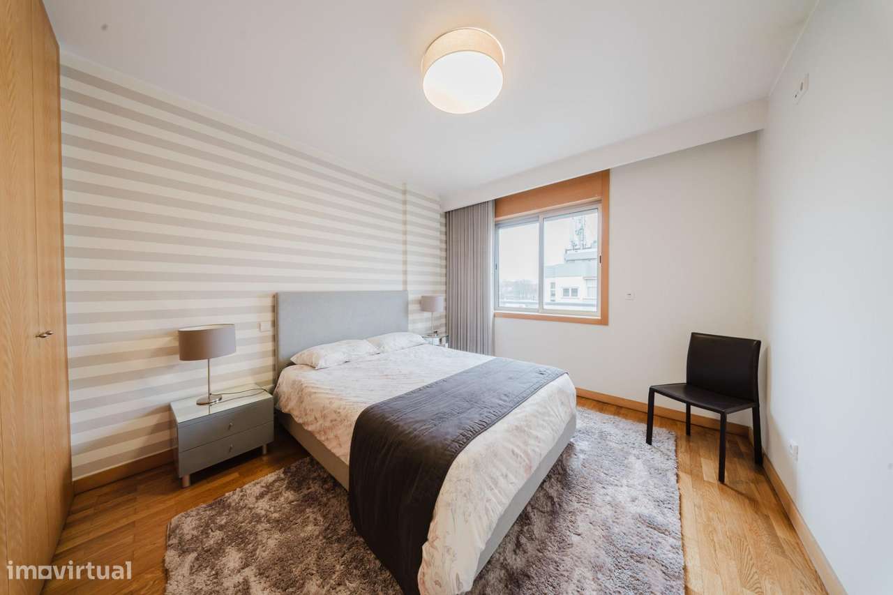 Apartamento T2 com Varanda e Garagem | Porto - Grande imagem: 2/21