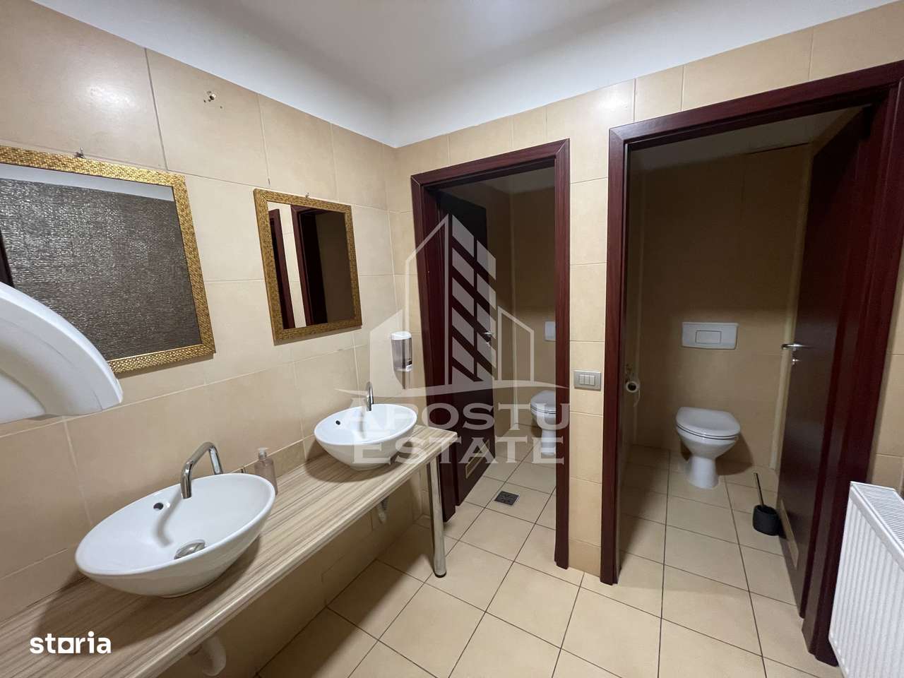Cladire cu 10 apartamente, restaurant, zona Mehala. COMISION 0%. - Imagine principală: 5/19