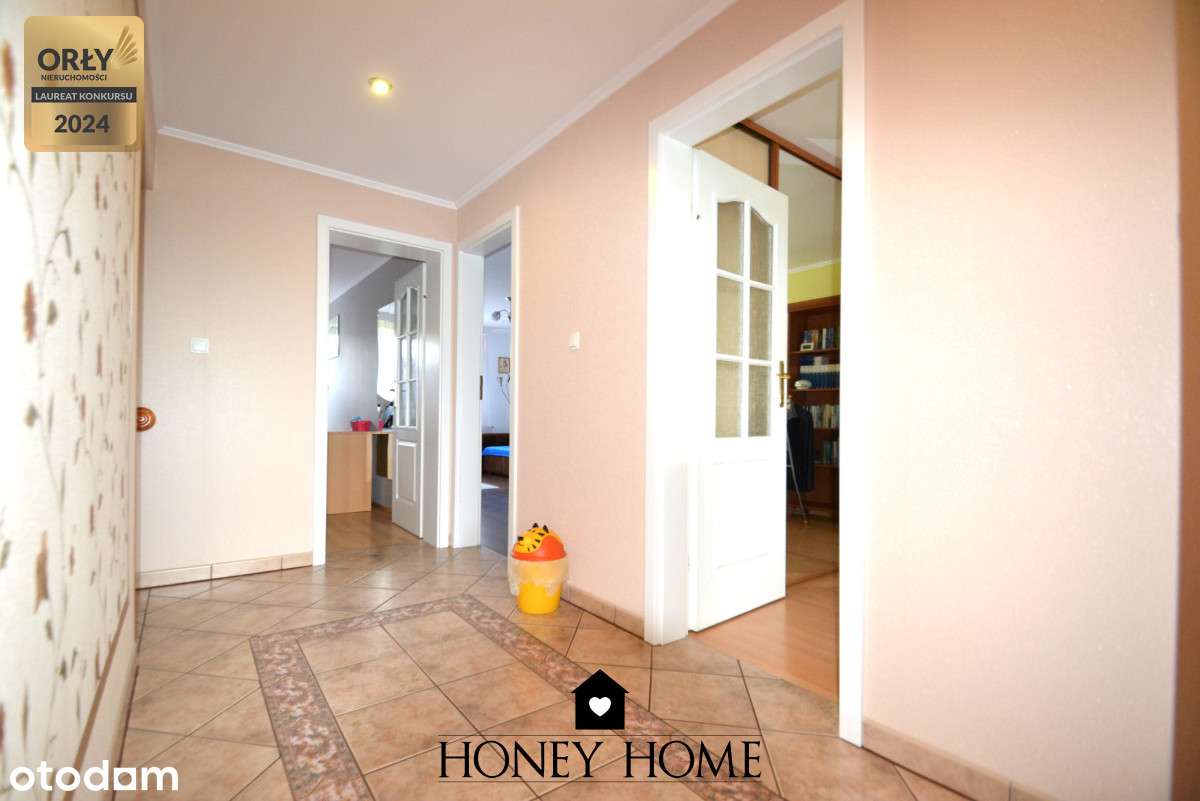 Przestronny Dom w Centrum - Świetna lokalizacja! - Pełny obrazek: 4/20