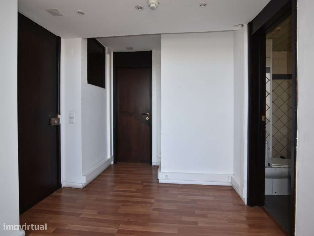 Escritório Duplex Exclusivo | Para REMODELAÇÃO-12