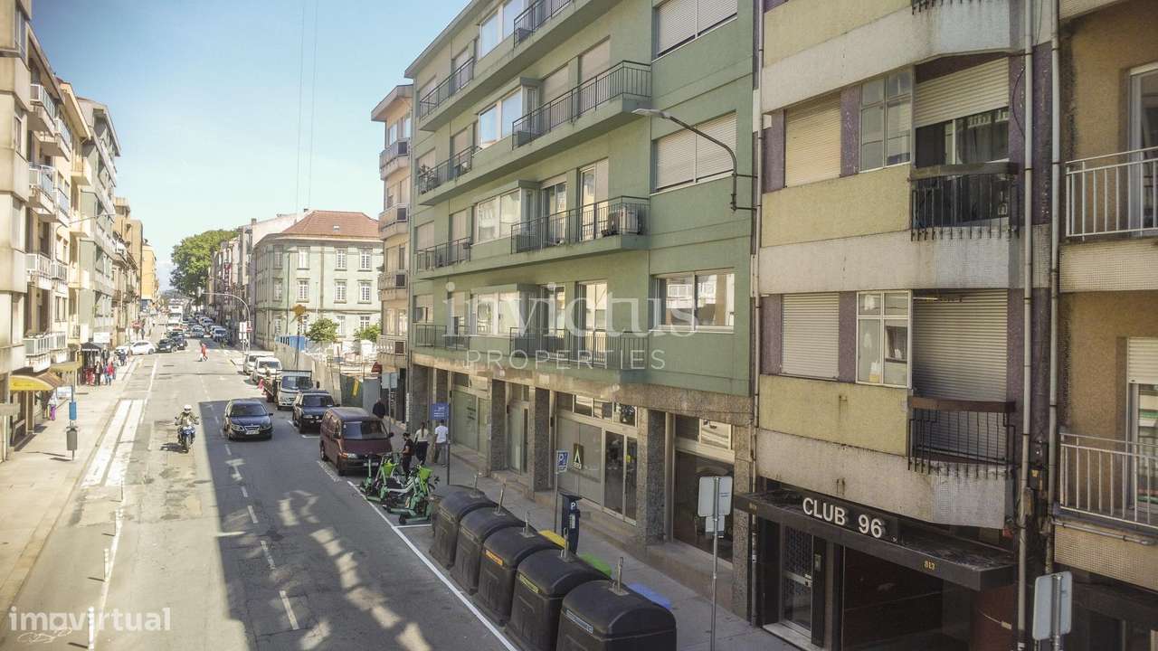 Apartamento T4 na Constituição-21