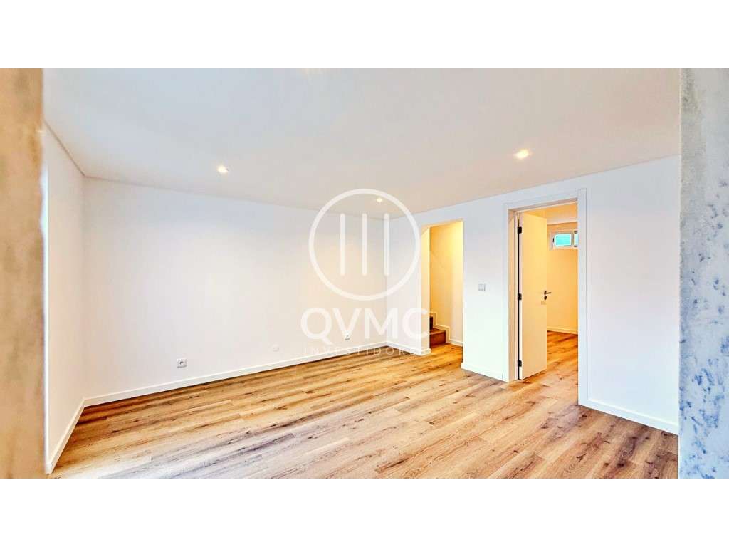 Apartamento T4+1 no Cacém com logradouro - Grande imagem: 5/24