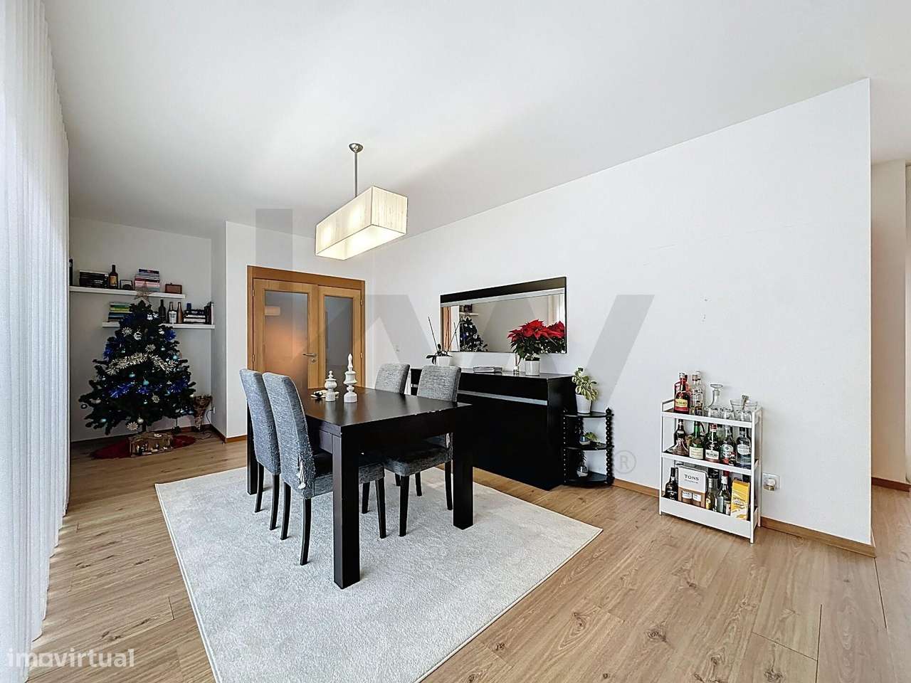 Apartamento T3 c/ 233m2 | Garagem 2 Carro | Enorme Varandas | Elevador-2