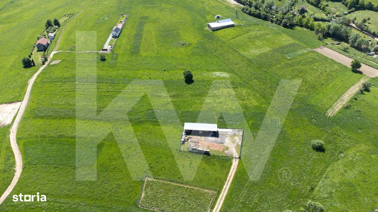 Teren cu peisaj spectaculos in Gura Raului – munte, aer curat, liber - Imagine principală: 5/15