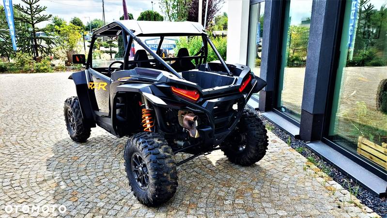 Polaris RZR - 12