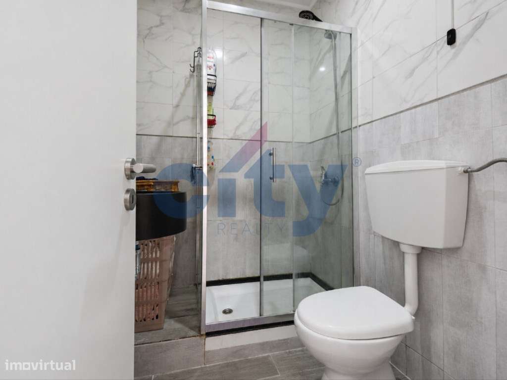 T1+1 Totalmente Remodelado com Varanda e Marquise | Pronto a Habita...-11