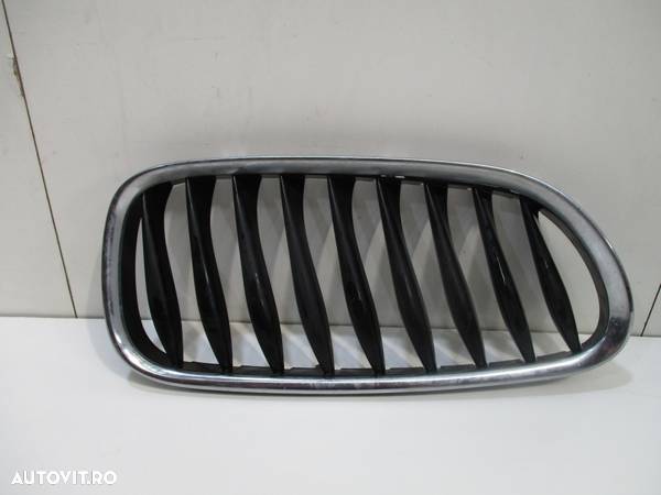 Grila radiator dreapta BMW Z4 an 2003-2008 cod 51137051960 - 1