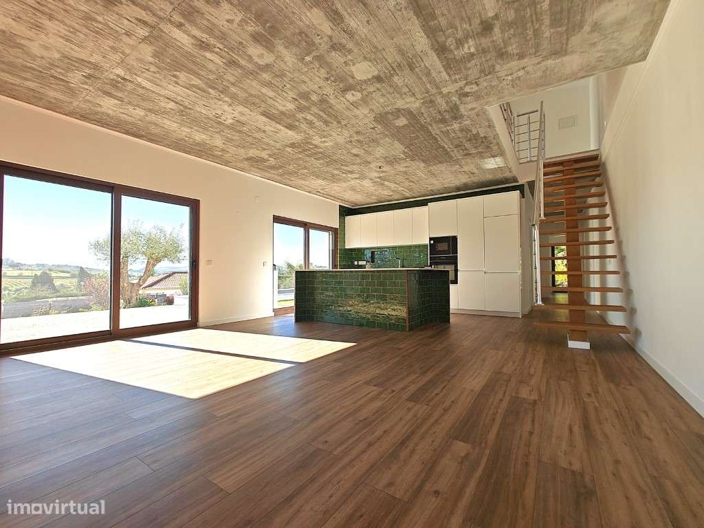 Moradia exclusiva com piscina em zona tranquila - Grande imagem: 4/42