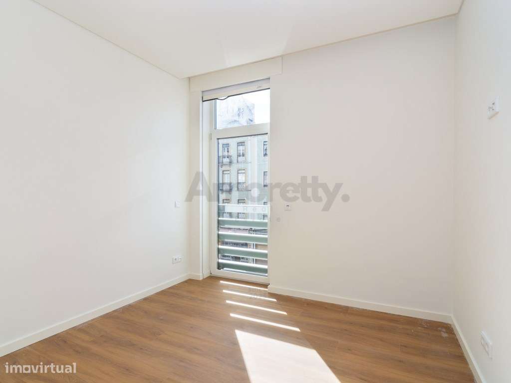 T2 de Luxo Novo com Estacionamento Privativo-14