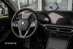 BMW Seria 3 318i - 13