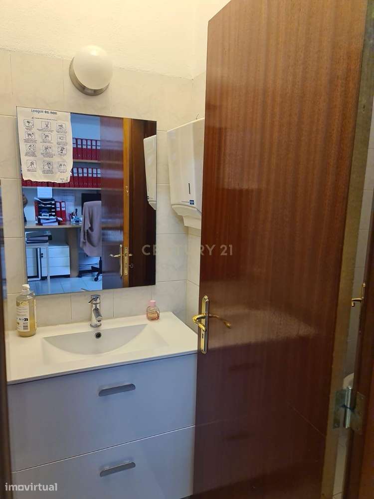 Loja  com 122 m2 em Outeiro de Polima-14
