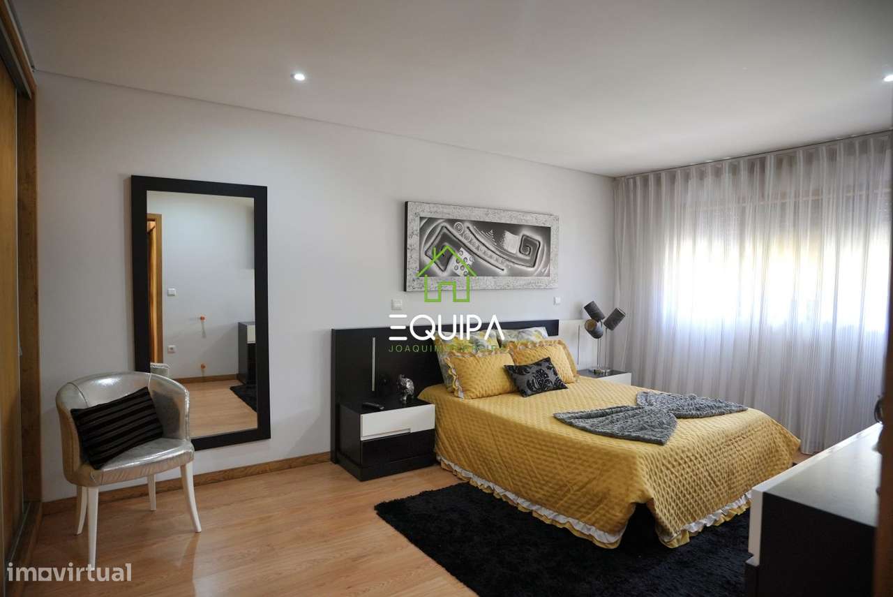 MORADIA ISOLADA T3+T2-13