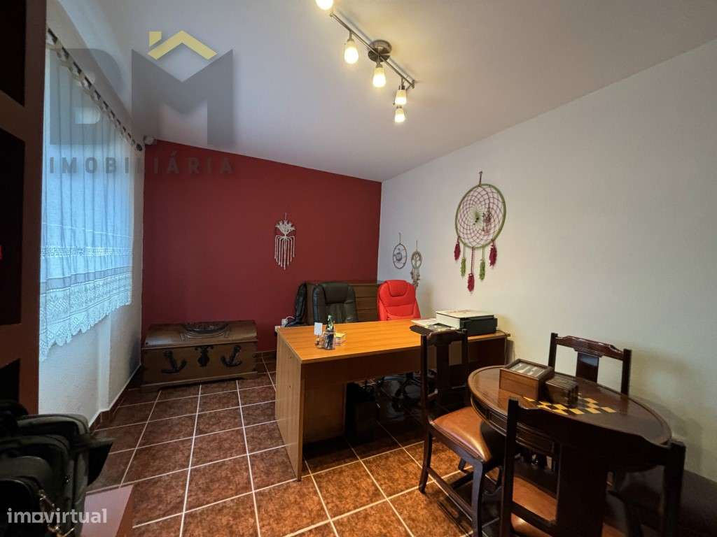 Moradia T4 com 5000m2 de terreno - Escalos de Baixo (Castelo Branco)-7