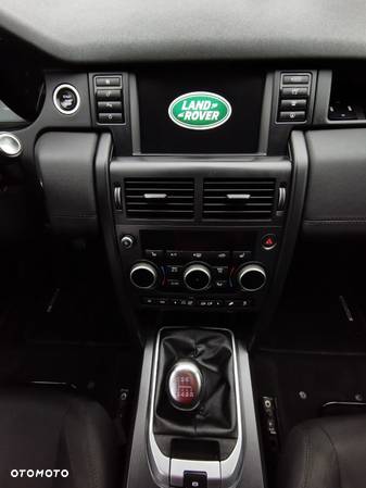 Land Rover Discovery Sport - 28