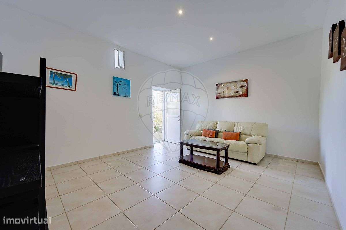 Moradia T15 para venda-30