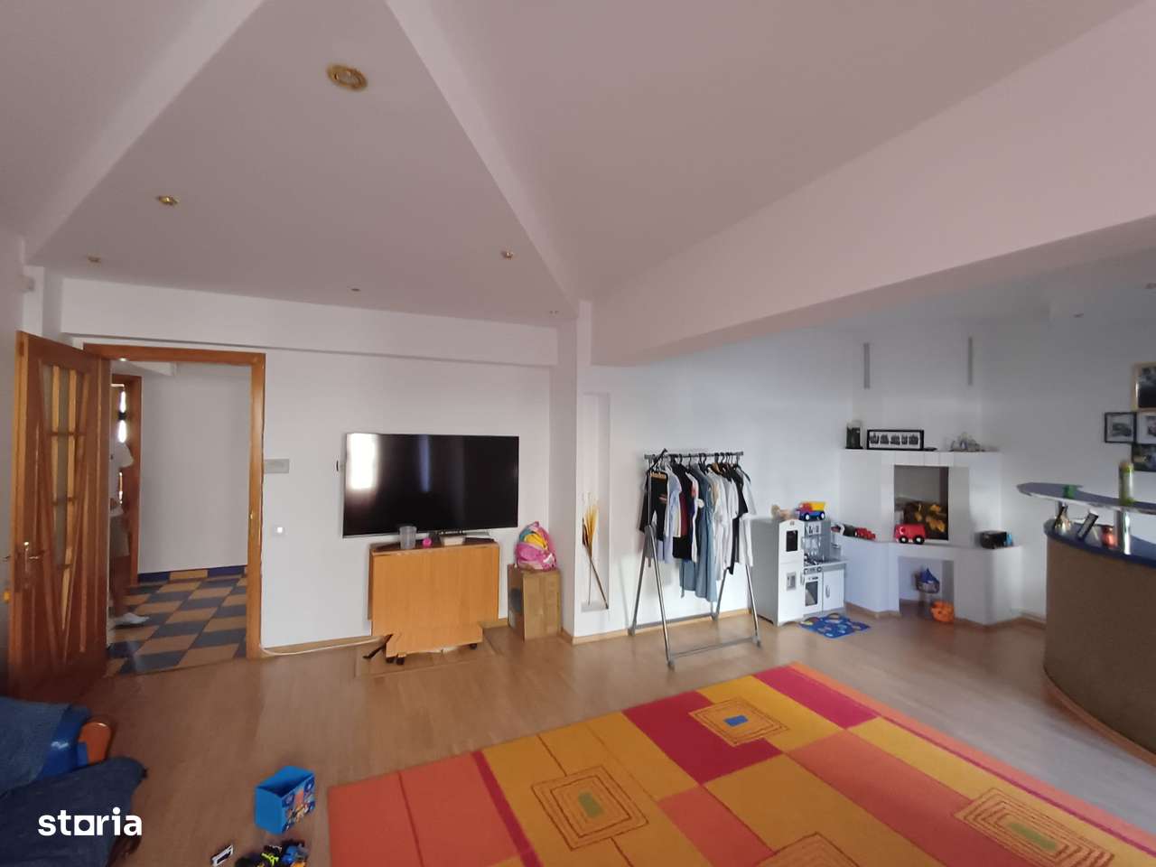 Republicii - Caraiman 3 camere 88 mp etaj 2 - Imagine principală: 2/10