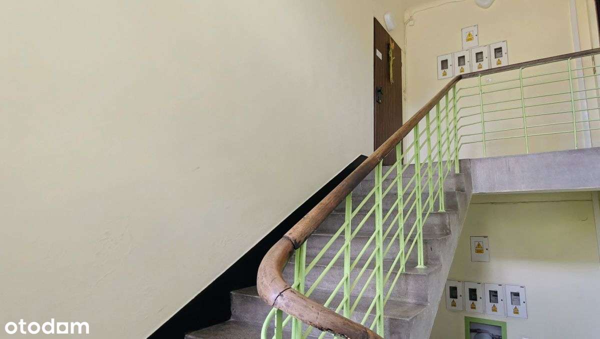 Wysokość 3m, ciche, widok na zieleń, duża piwnica-10