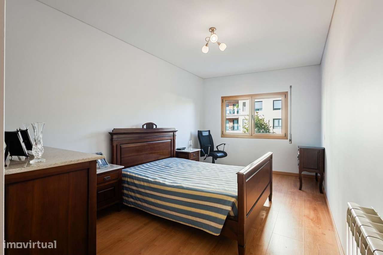 T3 exclusivo na Urbanização da Malvarosa-15