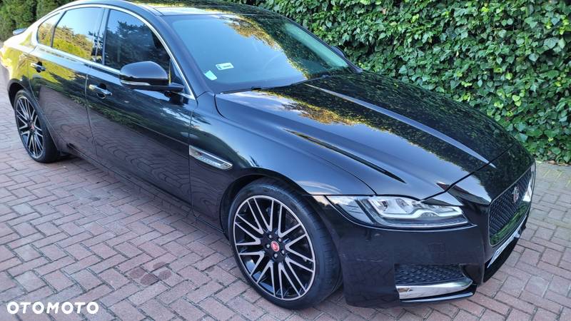 Jaguar XF 2.0 i4D AWD Portfolio - 11