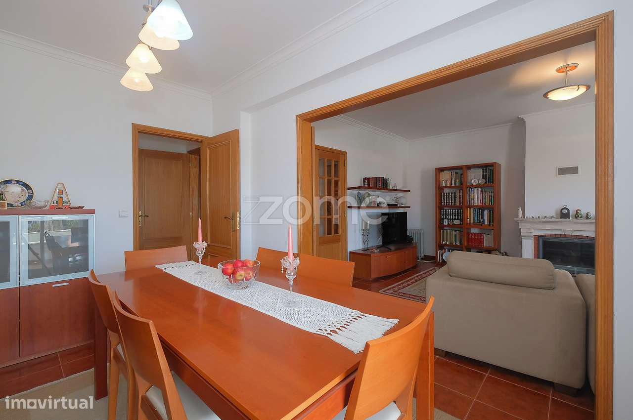 Apartamento T2 com 3 Lugares de Garagem | Alvide, Alcabideche, Cascais-7