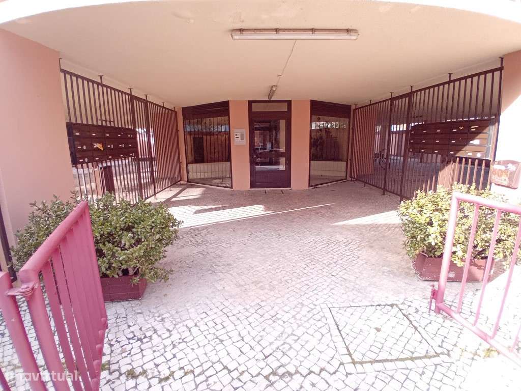 Apartamento T3 em Telheiras, Lumiar-17