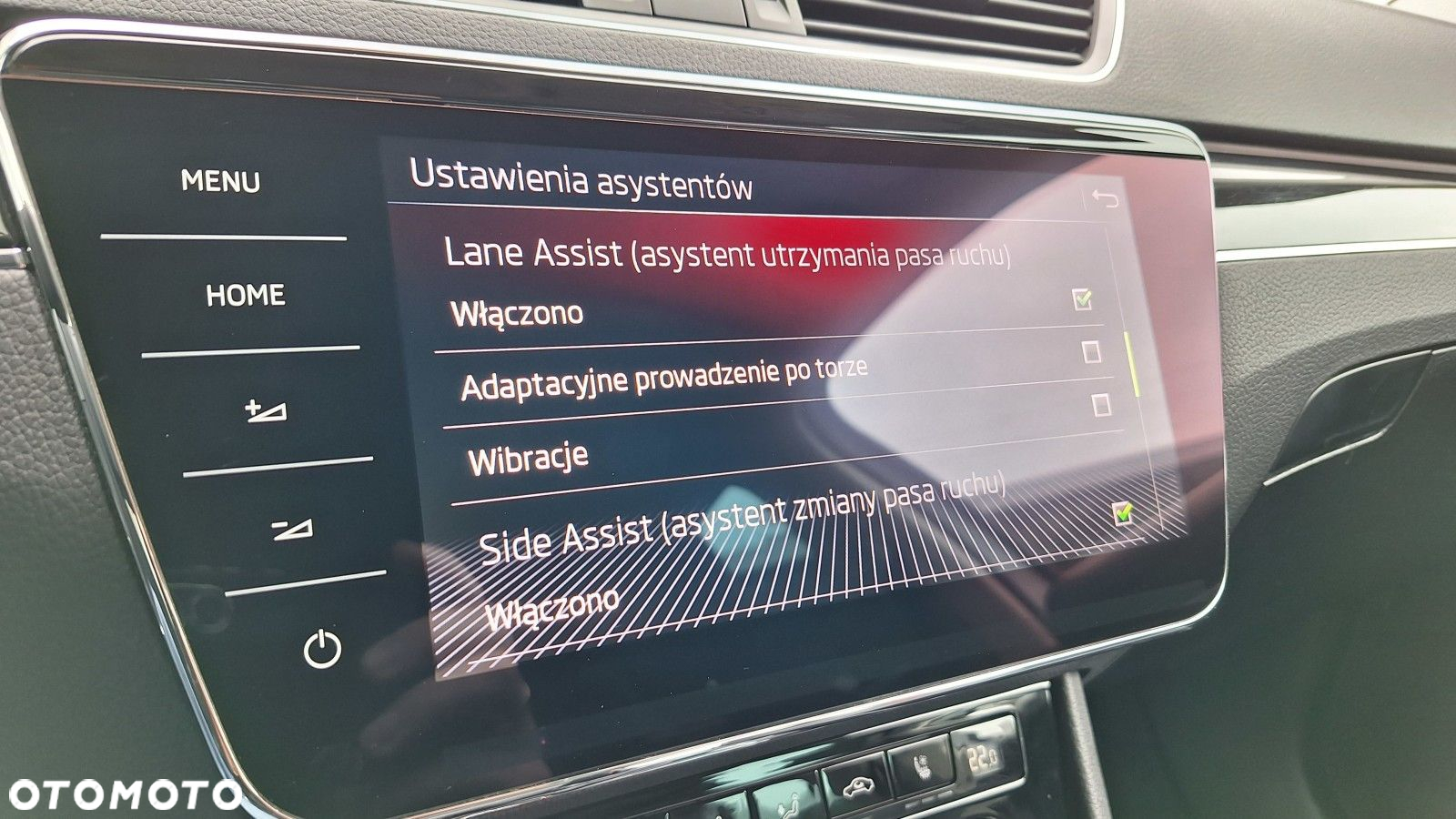 Skoda Superb 2.0 TDI L&K DSG - 26