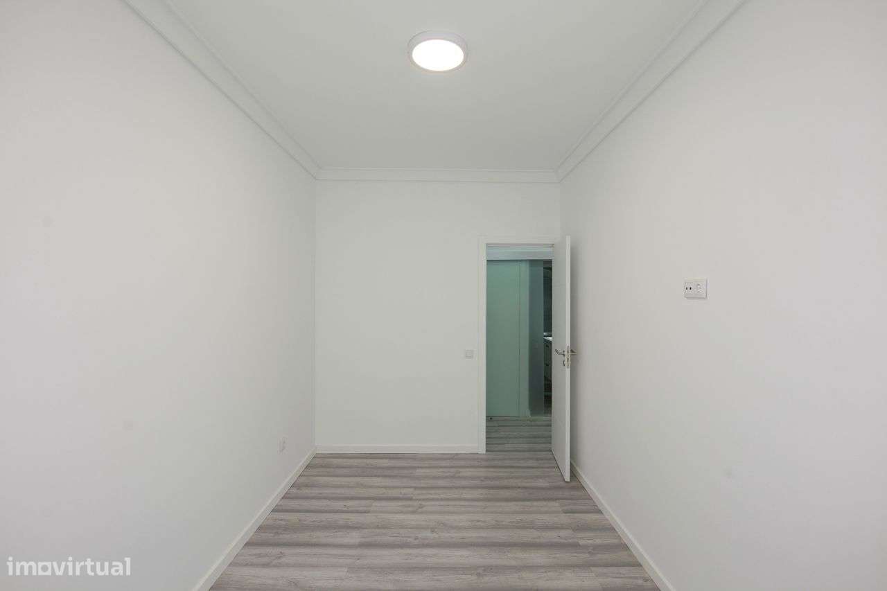 T1 totalmente remodelado, junto ao Jardim Constantino (PM6533) - Grande imagem: 3/17