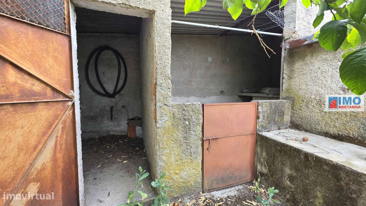 Quinta com garagem em Escalos de Cima-4