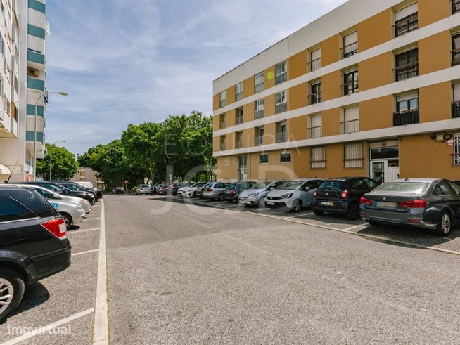 Café Totalmente Equipado em Zona Residencial Próxima à Praia em Paç...-12
