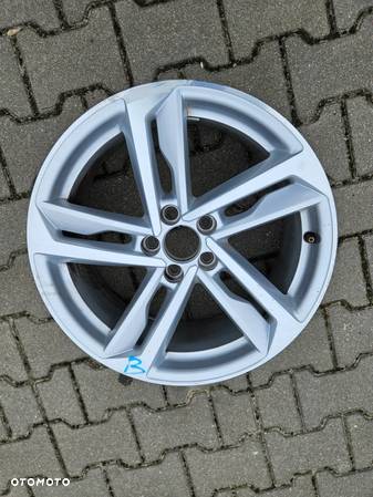 Felga aluminiowa Audi OE 82A601025K 7.5" x 17" 5x100 ET 46 - 5