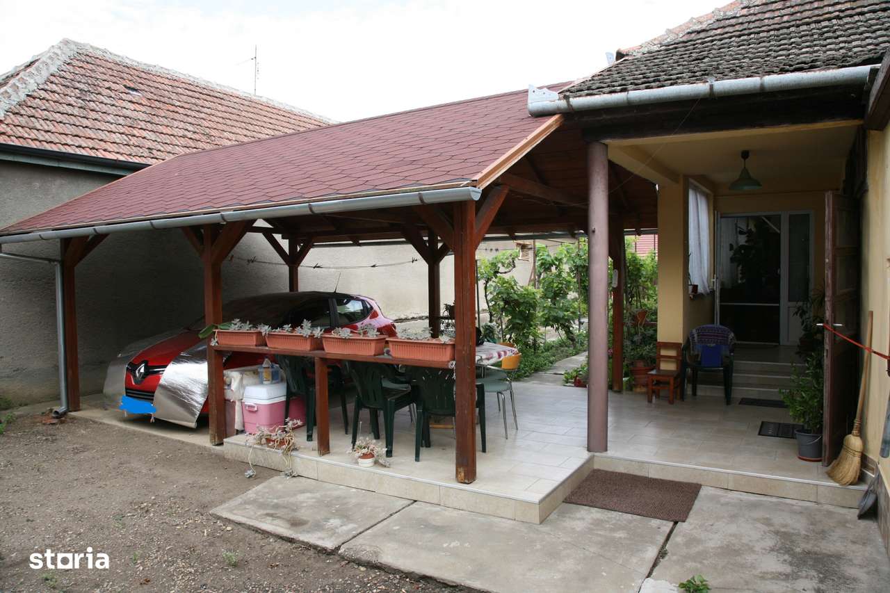 Casa solida din caramida in Zimandu Nou, renovata - Imagine principală: 2/14