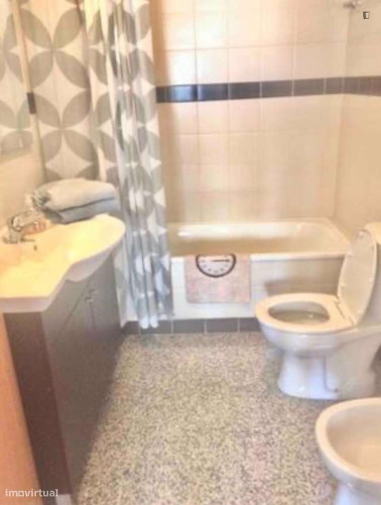 Apartamento com 2 quartos - localizado em Rio Tinto Porto - Grande imagem: 4/7