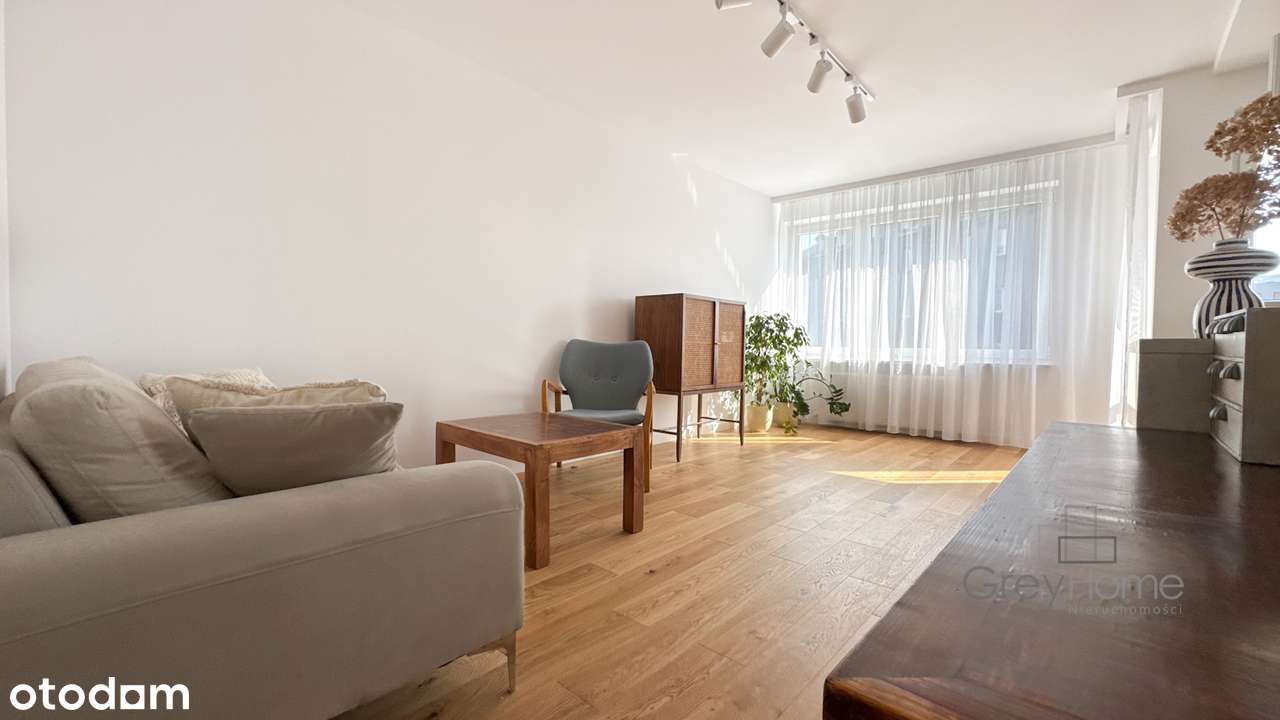 Trzypokojowe mieszkanie przy Łazienkach.-15