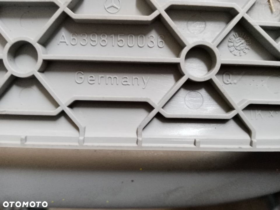 Rączka uchwyt podsufitki Mercedes Vito 639 A6398150036 - 3